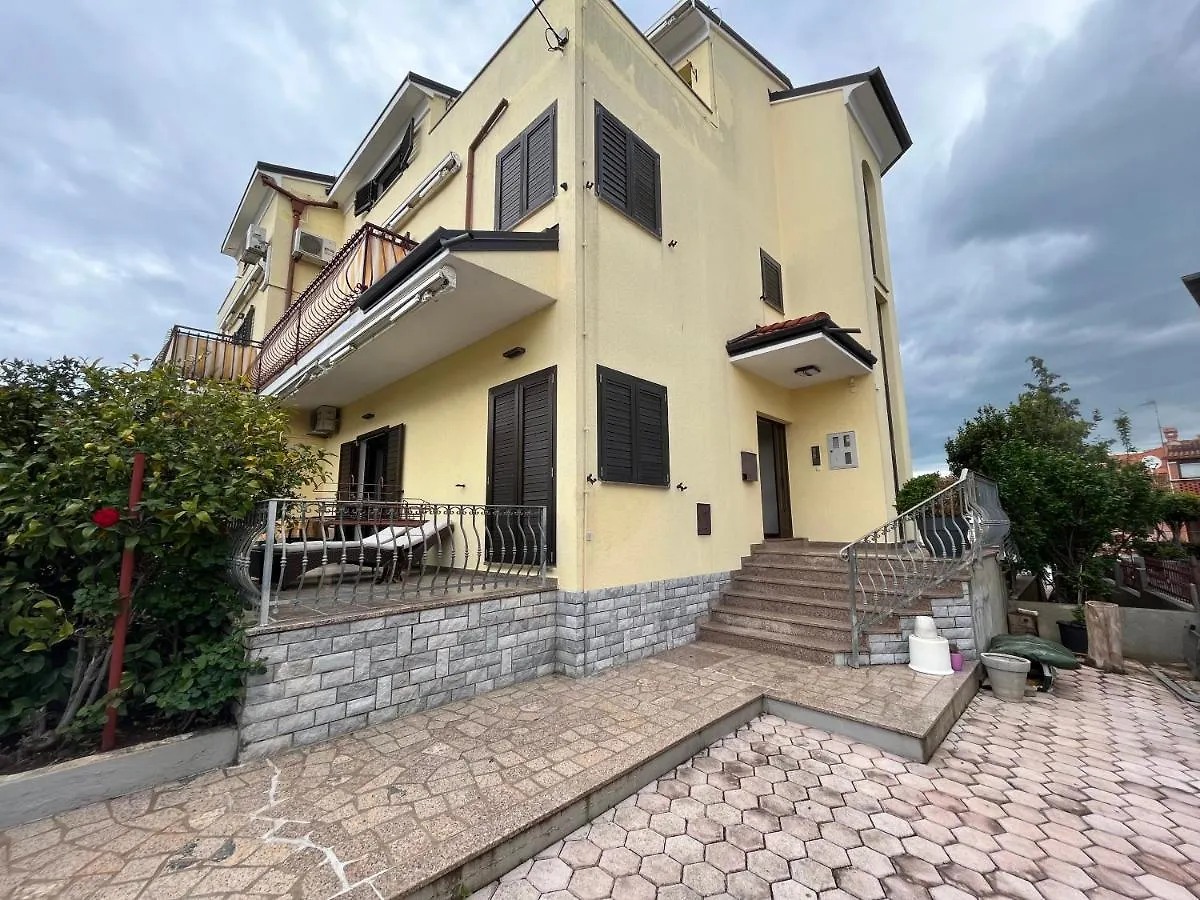 Holiday Apartments Sonne Ρόβινι 0*,